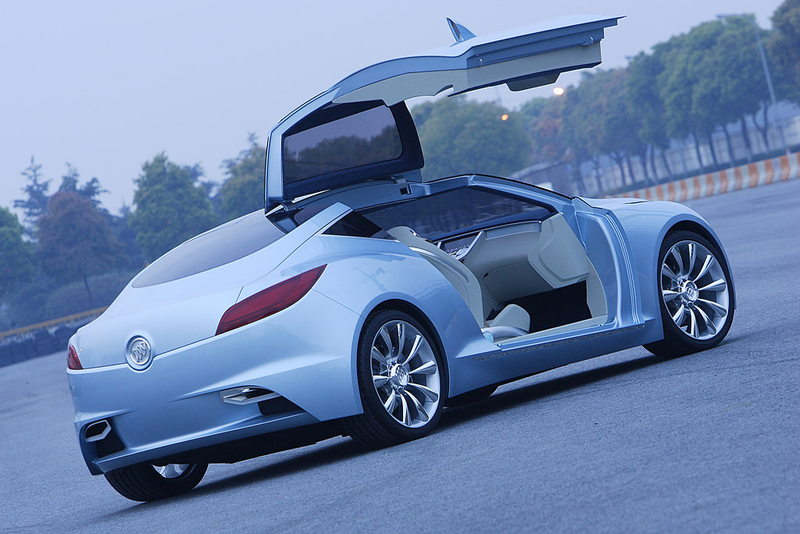 Illustration for article titled ANOTHER 2000'S GM Concept....